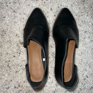 Womens Universal Thread Cut Out Booties NWOT